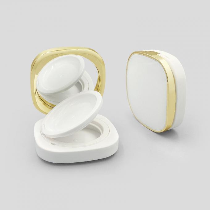 Refillable Compact Powder Case for Light To Medium Coverage with Dewy Finish 1